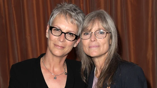 Jamie Lee Curtis y su hermana Kelly Curtis en 2012 Jamie Lee Curtis y su hermana Kelly Curtis en 2012