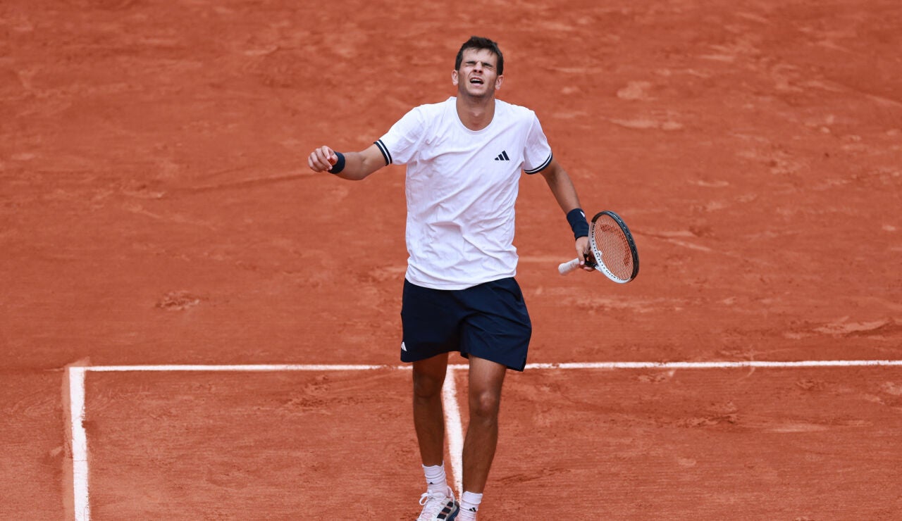 Rafa J&oacute;dar celebra un punto ante Pablo Carre&ntilde;o