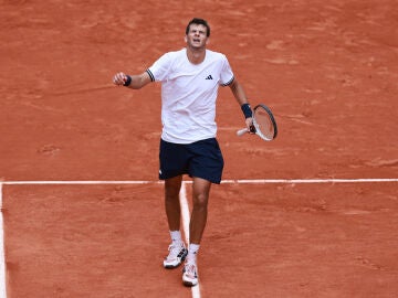Rafa J&oacute;dar celebra un punto ante Pablo Carre&ntilde;o