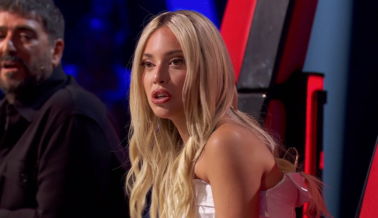 Ana Mena en La Voz Kids