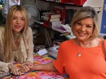 Alejandra Rubio y Terelu Campos en la Feria del Libro de Madrid