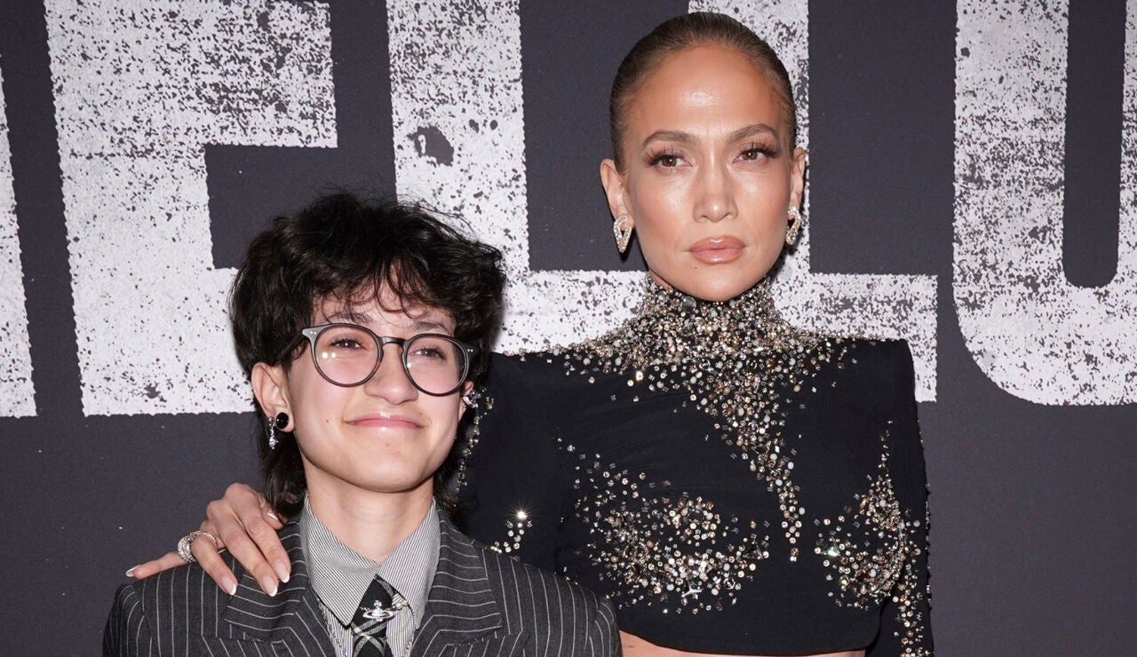 Emme y Jennifer Lopez en una alfombra roja