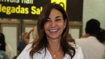 Maril&oacute; Montero, en el aeropuerto de Madrid