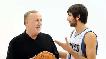 Rick Adelman junto a Ricky Rubio en 2011 Rick Adelman junto a Ricky Rubio en 2011