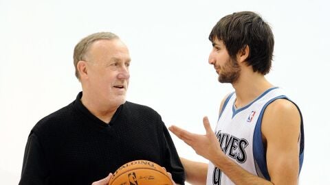 Rick Adelman junto a Ricky Rubio en 2011