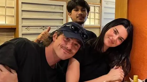 Jacob Elordi y Kendall Jenner en Tokio Jacob Elordi y Kendall Jenner en Tokio