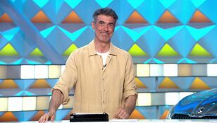 Jorge Fern&aacute;ndez felicita a una famosa abuela de las redes sociales