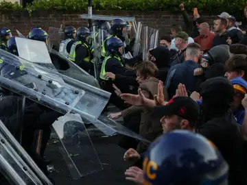 Imagen de las manifestaciones por la muerte del joven Henry Nowak Imagen de las manifestaciones por la muerte del joven Henry Nowak