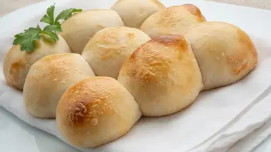 La sencilla receta de pan pav de Joseba Arguiñano: mezclar ingredientes, amasar, reposar y al horno La sencilla receta de pan pav de Joseba Arguiñano: mezclar ingredientes, amasar, reposar y al horno