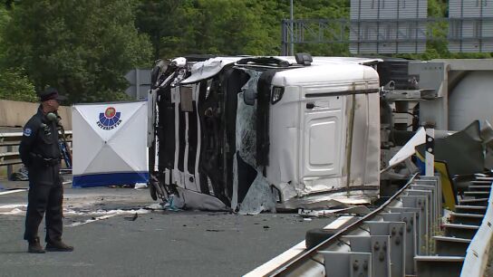 Cami&oacute;n accidentado