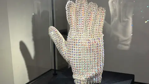 El guante de Michael Jackson. El guante de Michael Jackson.
