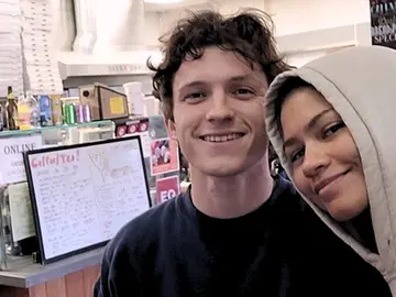 Selfie de Tom Holland y Zendaya Selfie de Tom Holland y Zendaya