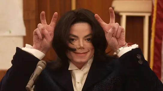 Michael Jackson en un juicio en 2002 Michael Jackson en un juicio en 2002