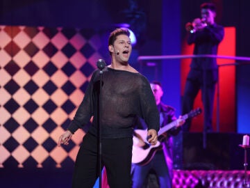 Ritmo y adrenalina: J Kbello desata la euforia como Ricky Martin con &lsquo;La copa de la vida&rsquo;