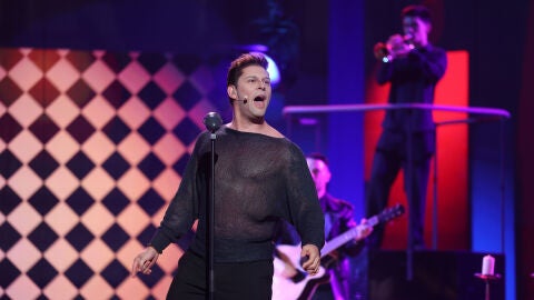 Ritmo y adrenalina: J Kbello desata la euforia como Ricky Martin con &lsquo;La copa de la vida&rsquo;