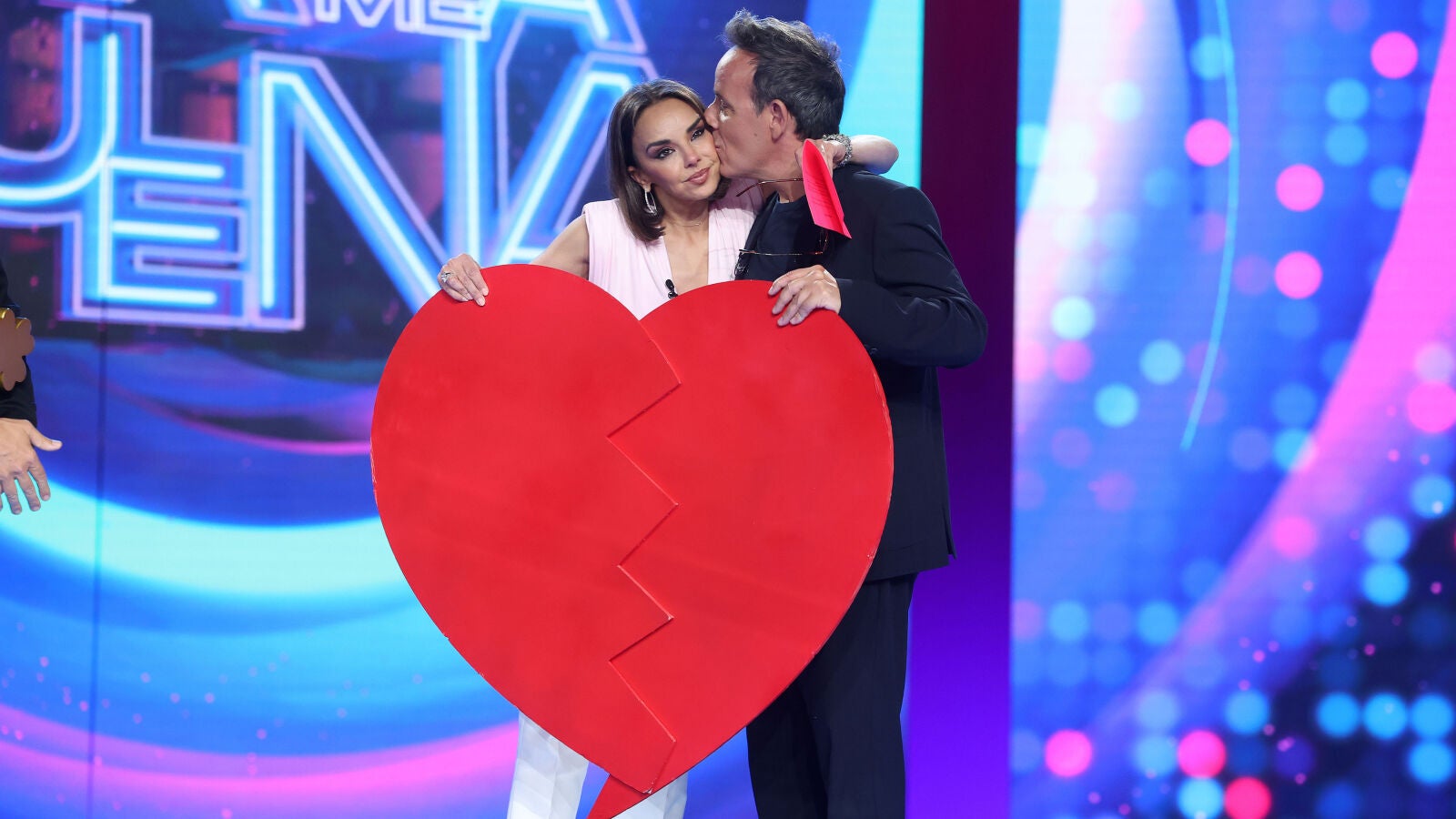 “Gracias por cuidarme y no soltarme nunca”: la emotiva declaración de amor de Chenoa a Àngel Llàcer