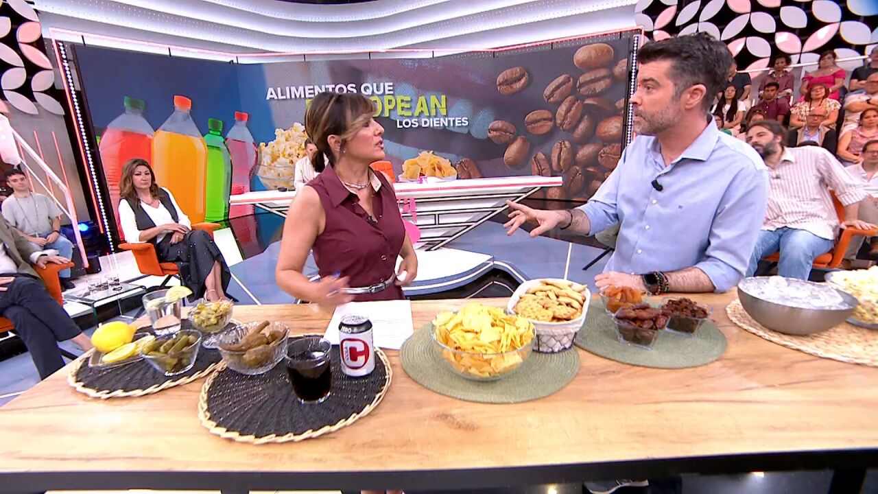 Alimentos que pasan desapercibidos y que pueden poner en riesgo tu sonrisa
