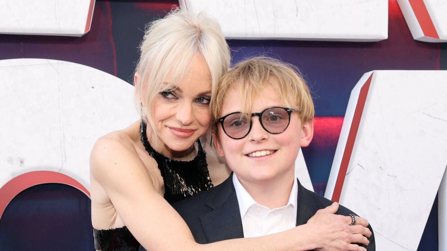 Anna Faris y su hijo Jack Pratt en el estreno de Scary Movie 6