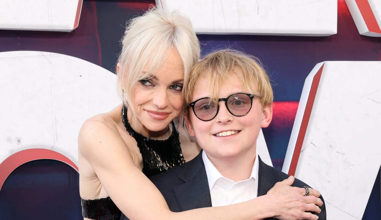 Anna Faris y su hijo Jack Pratt en el estreno de Scary Movie 6