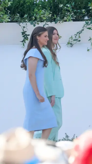 La princesa Leonor y la infanta Sofía acuden a la misa del Papa en Cibeles La princesa Leonor y la infanta Sofía acuden a la misa del Papa en Cibeles