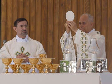 El papa Le&oacute;n XIV oficia la misa del Corpus Christi