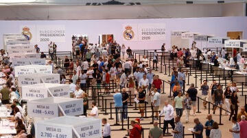 Imagen de las votaciones este domingo en la Ciudad Real Madrid