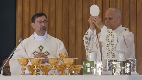 El papa León XIV oficia la misa del Corpus Christi este domingo en la Plaza de Cibeles de Madrid. El papa León XIV oficia la misa del Corpus Christi este domingo en la Plaza de Cibeles de Madrid.