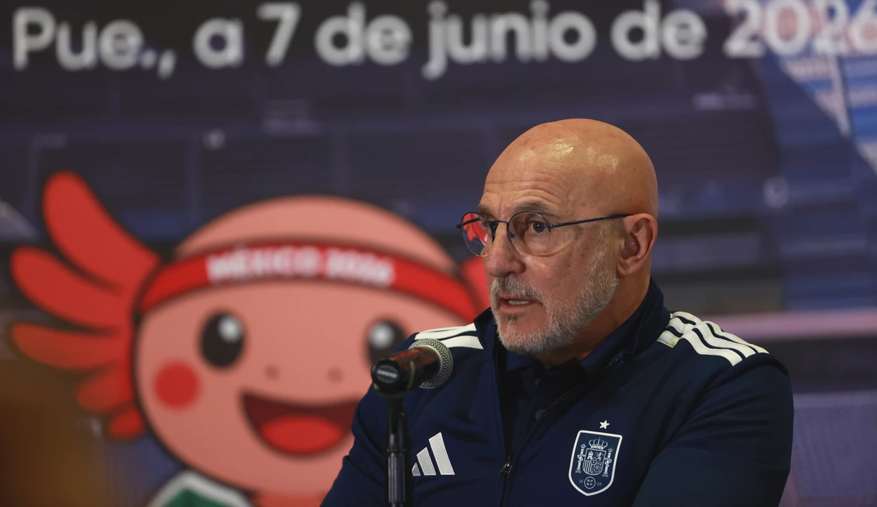 Luis de la Fuente, en la rueda de prensa en Puebla (México)