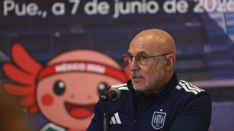 Luis de la Fuente, en la rueda de prensa en Puebla (M&eacute;xico)