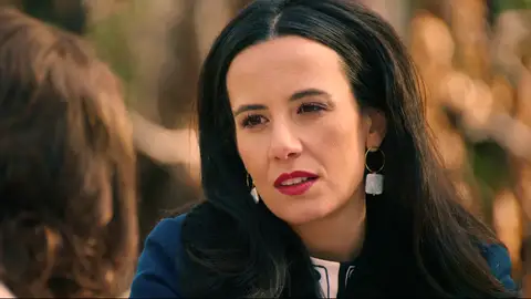 Digna sorprende a Cloe con una oferta inesperada Digna sorprende a Cloe con una oferta inesperada