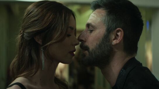 Dafne Fern&aacute;ndez y Hugo Silva en Cada d&iacute;a nace un listo