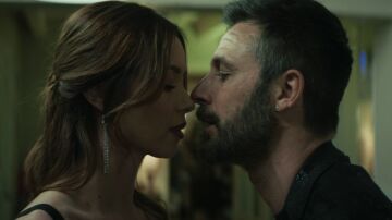 Dafne Fern&aacute;ndez y Hugo Silva en Cada d&iacute;a nace un listo