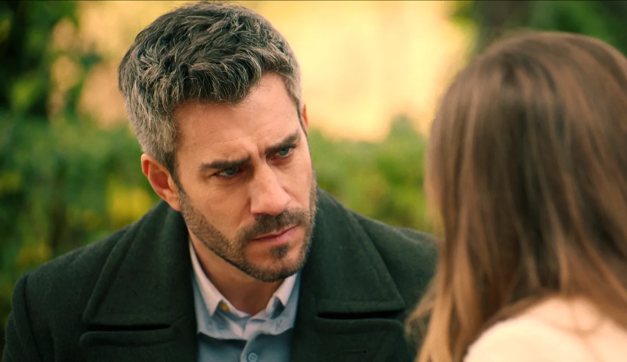 Begoña pide a Andrés las fotos que prueban la infidelidad de Gabriel