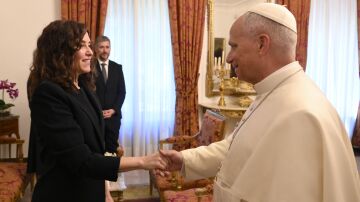 León XIV recibe a la presidenta de la Comunidad de Madrid, Isabel Díaz Ayuso