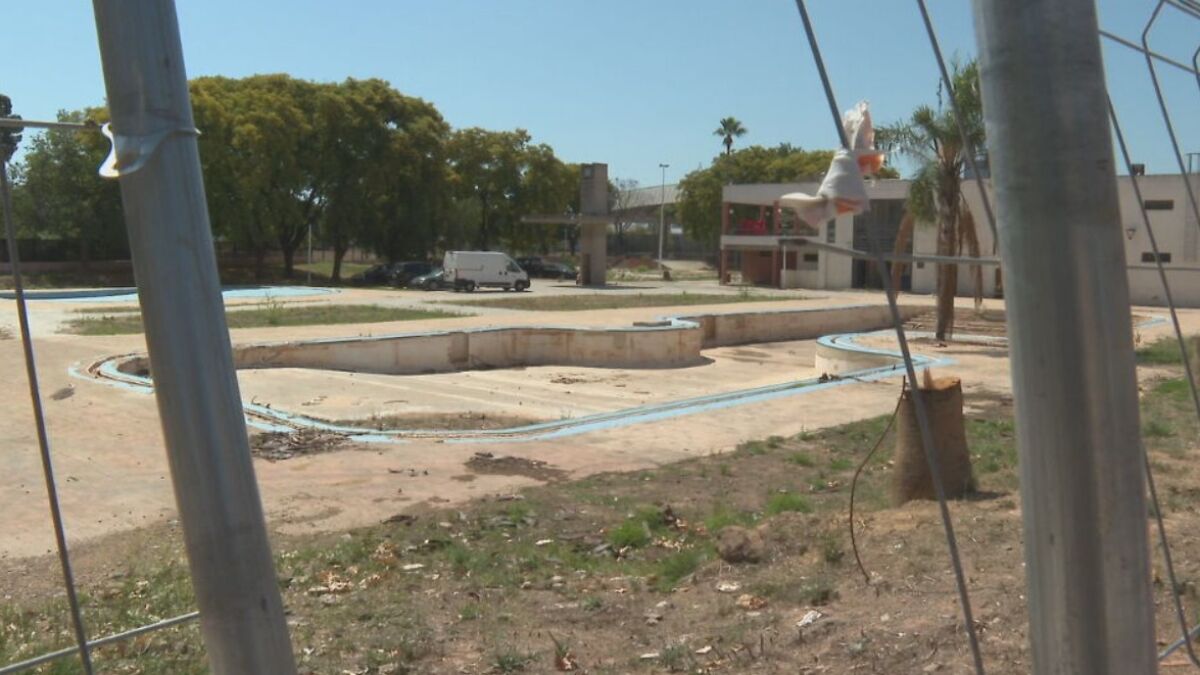 La piscina municipal de Paiporta continúa cerrada 