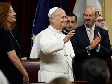 Imagen del papa León XIV, ovacionado tras el esperado e histórico discurso en el Congreso Imagen del papa León XIV, ovacionado tras el esperado e histórico discurso en el Congreso