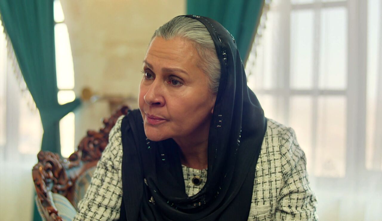 Sadakat da donde m&aacute;s duele a Cihan: "Tu obsesi&oacute;n por Alya va a destruirte"