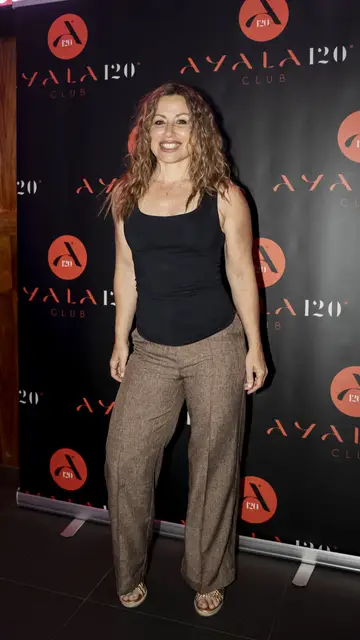 Verónica Romero posando para los medios Verónica Romero posando para los medios