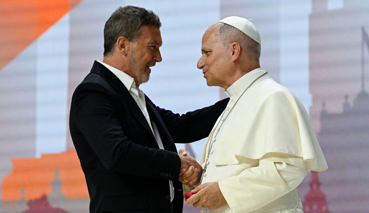 Antonio Banderas con el papa Le&oacute;n XIV en Madrid