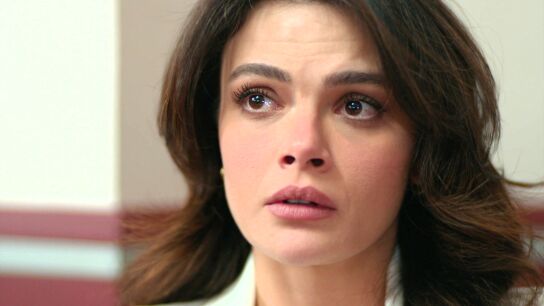 Alya entra a escondidas en el despacho de Cihan y descubre el peor secreto de los Albora