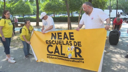 Las familias exigen una huelga en la Educación andaluza por el excesivo calor en las aulas Las familias exigen una huelga en la Educación andaluza por el excesivo calor en las aulas