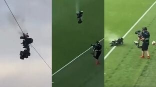 Momento en el que cae la spidercam en el c&eacute;sped de Nagyerdei Stadion de Debrecen
