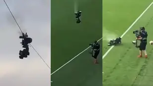 Momento en el que cae la spidercam en el césped de Nagyerdei Stadion de Debrecen