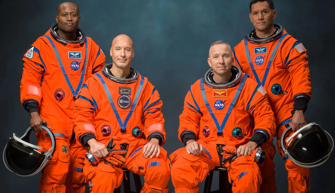La NASA anuncia a los tripulantes de la misión Artemis III.