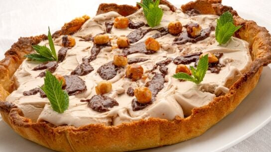 Eva Argui&ntilde;ano elabora una receta de tarta helada de avellana y pralin&eacute;: "Suena bien, pero sabe mejor"