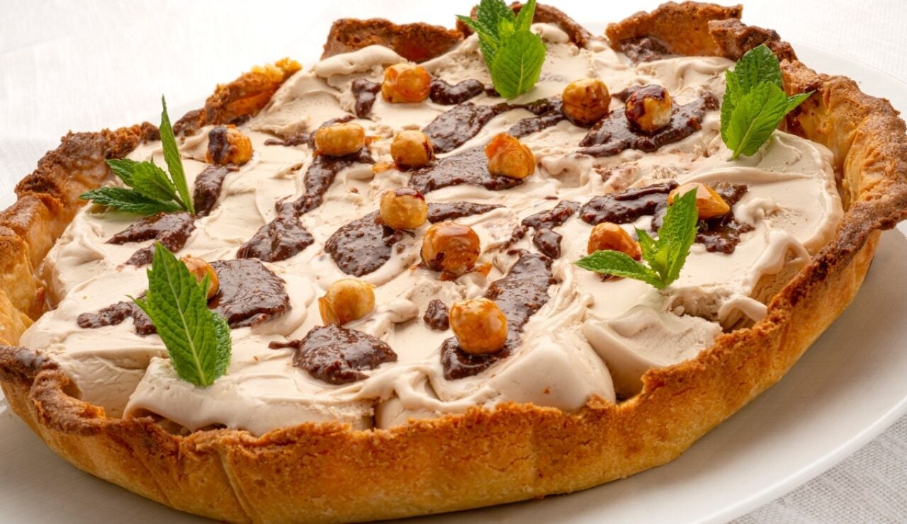 Eva Argui&ntilde;ano elabora una receta de tarta helada de avellana y pralin&eacute;: "Suena bien, pero sabe mejor"