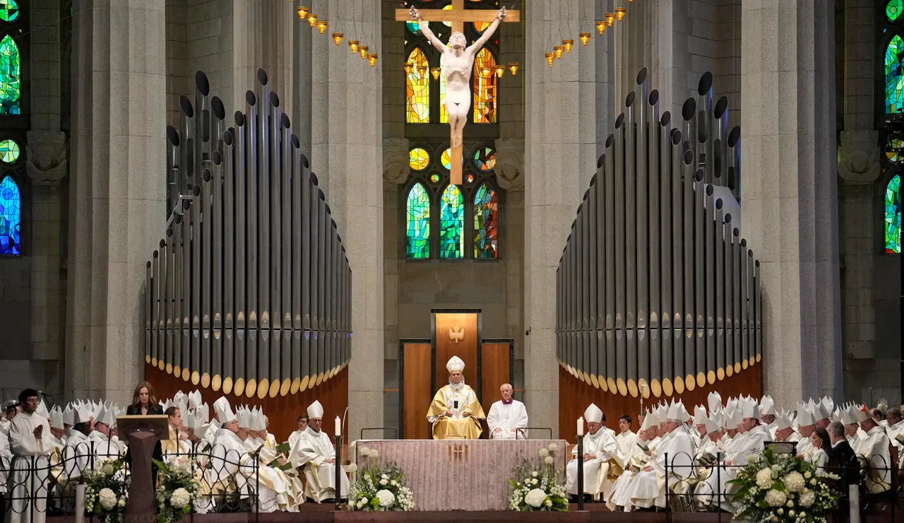 Sagrada Familia misa