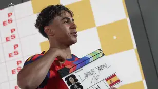 Lamine Yamal, en la sesión de fotos oficial previa al Mundial