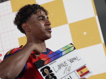 Lamine Yamal, en la sesi&oacute;n de fotos oficial previa al Mundial