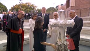 Valentina explica al Papa La Torre de Jes&uacute;s